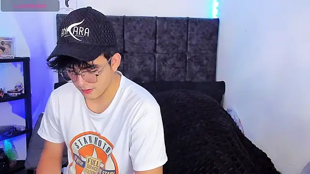 nolan twink1 online show from April 2026 05:39:02 PM