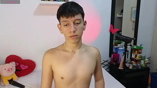 milky  boy  online show from March 2026 10:31:02 PM