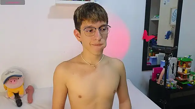milky  boy  online show from June 2026 12:38:01 AM