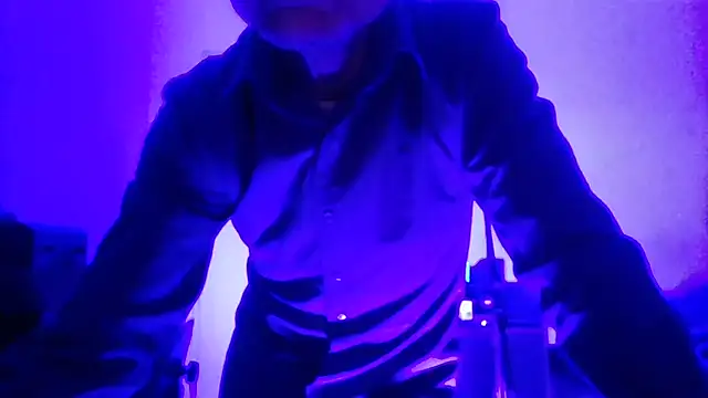 Snapshot of brunoguunot chatting on February 2026 01:45:01 PM brunoguunot online show from February 2026 01:45:01 PM