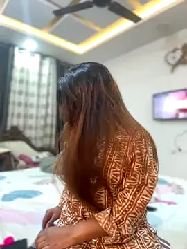 Hotty-Sana online show from November 2025 04:57:02 PM