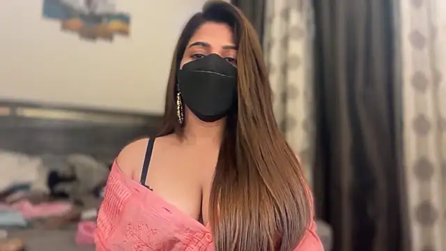 Hotty-Sana online show from April 2026 05:05:02 PM