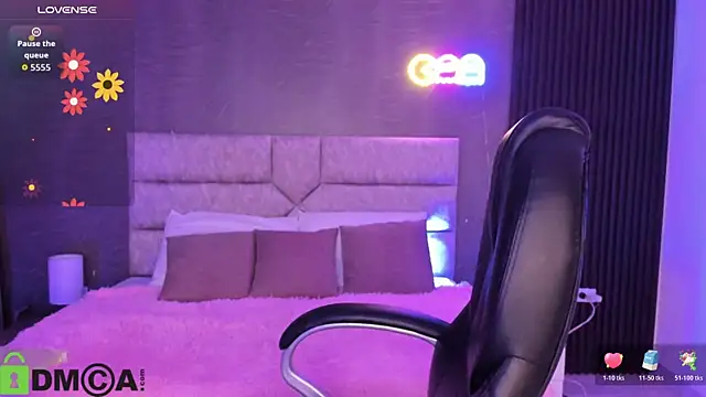 Cristal  adams online show from November 2025 12:17:01 PM