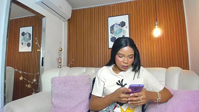 RoxannaHanson online show from December 2024 03:02:02 AM