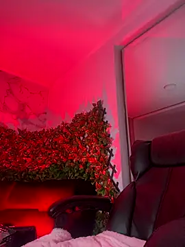 NINA 18 YEARS online show from November 2025 08:51:01 PM