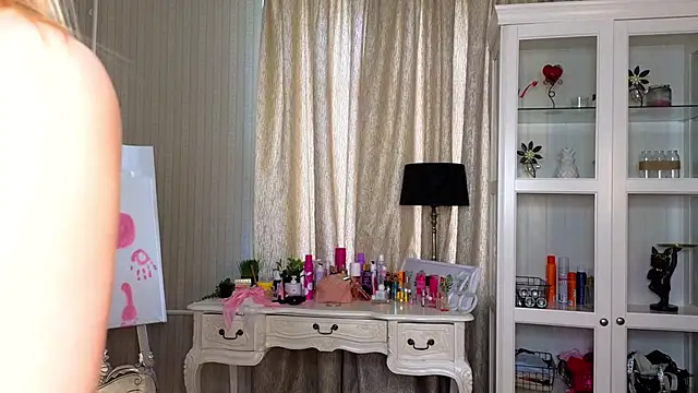 AnneFoxy online show from April 2026 07:20:02 AM