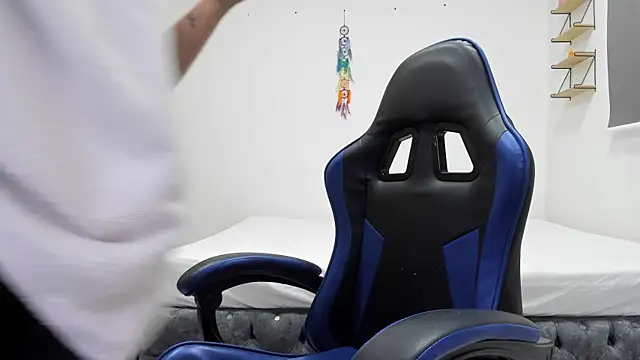 Samanthagax online show from December 2025 11:47:01 AM