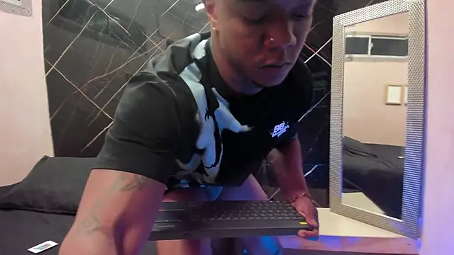 ronnie 7777 online show from January 2025 07:35:02 PM