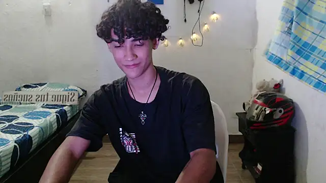 Snapshot of jake_willianss chatting on December 2024 05:51:01 AM jake willianss online show from December 2024 05:51:01 AM