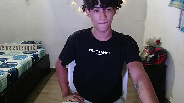 Snapshot of jake_willianss chatting on December 2024 04:31:02 AM jake willianss online show from December 2024 04:31:02 AM