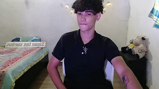 Snapshot of jake_willianss chatting on January 2025 09:01:02 PM jake willianss online show from January 2025 09:01:02 PM