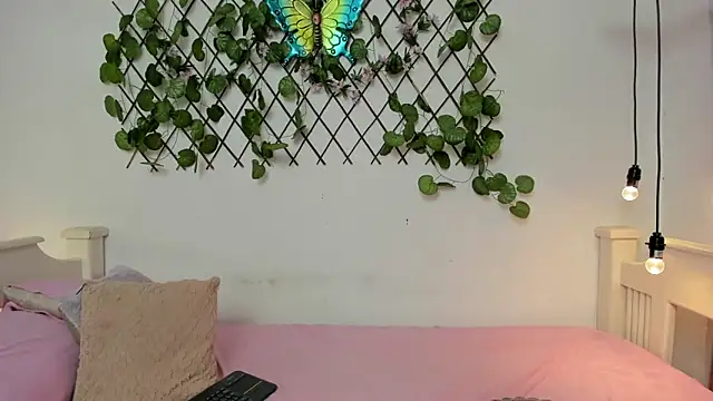 Kim Eli online show from February 2026 07:45:01 PM