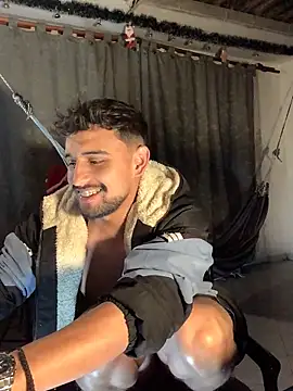 Snapshot of Aaron_hot2 chatting on December 2024 06:58:01 AM Aaron hot2 online show from December 2024 06:58:01 AM