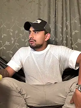 Snapshot of Aaron_hot2 chatting on January 2025 07:28:02 AM Aaron hot2 online show from January 2025 07:28:02 AM