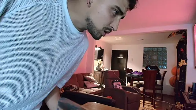 Snapshot of Aaron_hot2 chatting on November 2025 06:58:02 AM Aaron hot2 online show from November 2025 06:58:02 AM