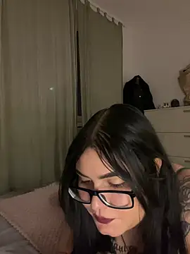 alexaandreea99 online show from December 2024 10:04:02 PM