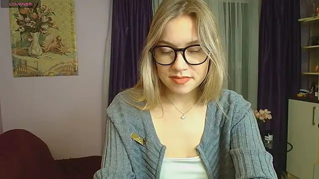 Snapshot of TaylorBre chatting on December 2024 03:15:02 PM TaylorBre online show from December 2024 03:15:02 PM