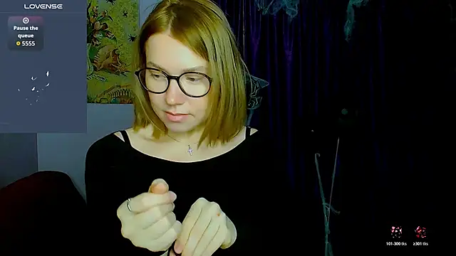 Snapshot of TaylorBre chatting on November 2025 06:44:01 AM TaylorBre online show from November 2025 06:44:01 AM