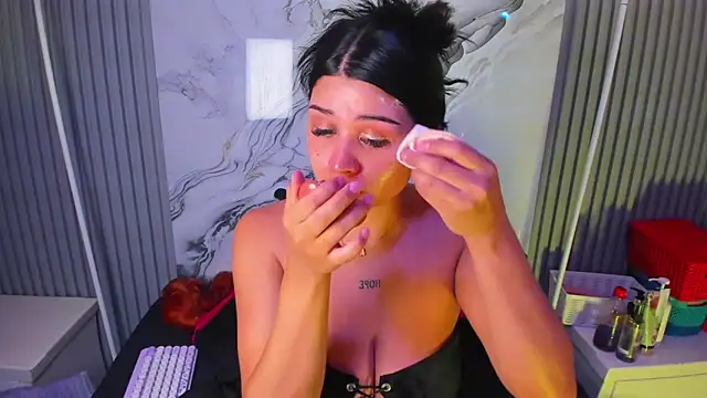 venusowen  online show from April 2026 08:31:02 PM