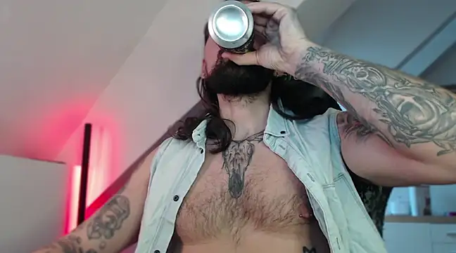 MateoHunk online show from December 2024 12:01:02 PM