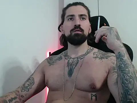 MateoHunk online show from September 2025 02:44:02 PM