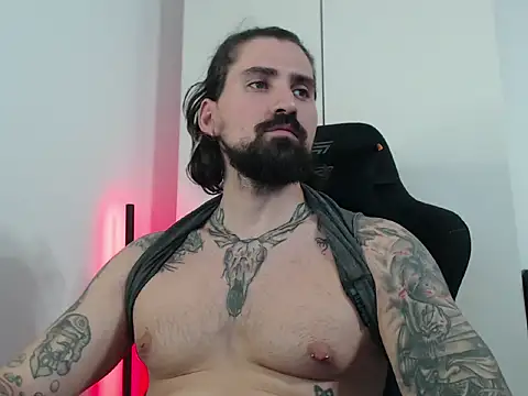 MateoHunk online show from October 2025 04:28:01 PM