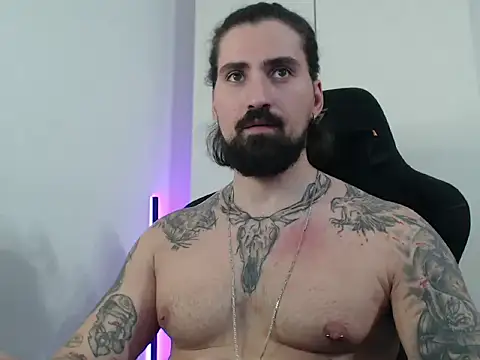 MateoHunk online show from October 2025 04:51:02 PM