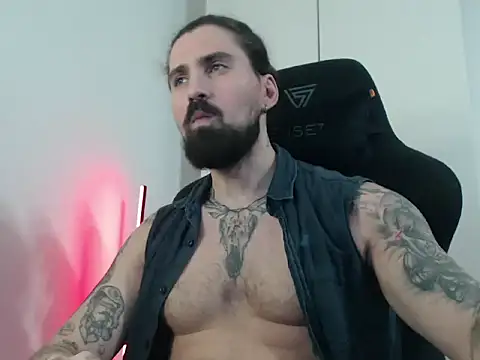 MateoHunk online show from December 2025 02:04:02 PM