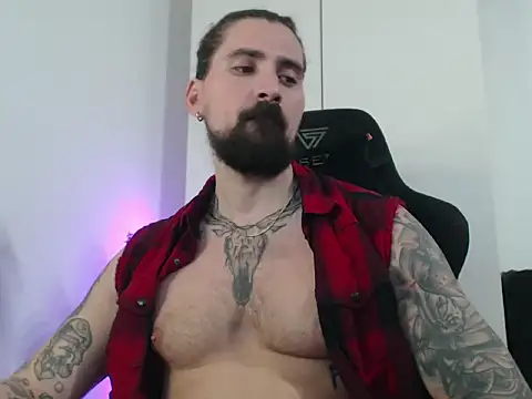 MateoHunk online show from December 2025 06:45:02 PM