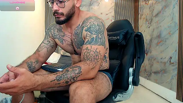 Snapshot of hanz_col chatting on February 2025 12:29:01 AM hanz col online show from February 2025 12:29:01 AM