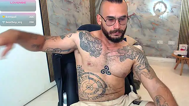 Snapshot of hanz_col chatting on February 2025 02:06:01 AM hanz col online show from February 2025 02:06:01 AM