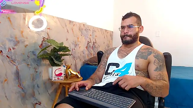 Snapshot of hanz_col chatting on September 2025 12:29:01 PM hanz col online show from September 2025 12:29:01 PM