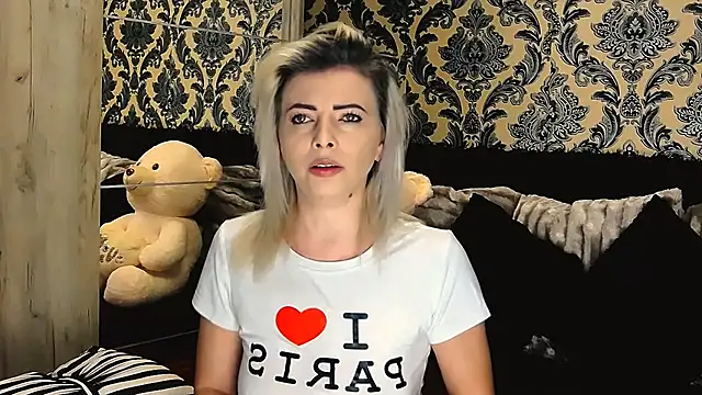 Snapshot of Aly_girl1 chatting on January 2025 09:18:02 AM Aly girl1 online show from January 2025 09:18:02 AM