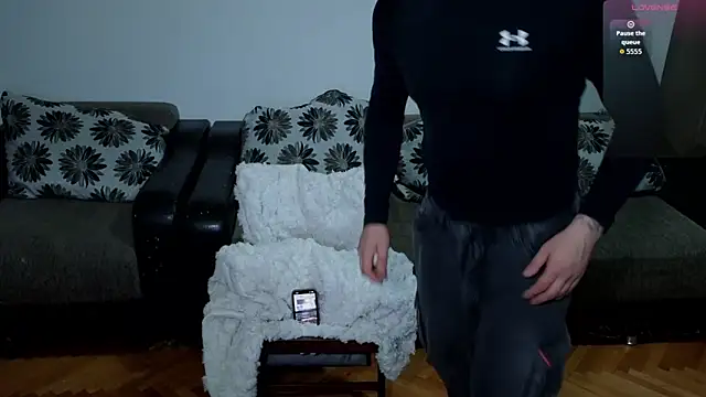 JohnnyStepBro online show from April 2026 08:13:02 PM