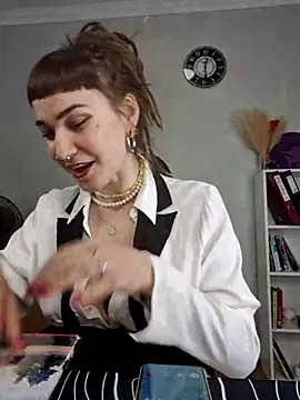 Snapshot of FoxRineHelen chatting on February 2025 03:09:02 PM FoxRineHelen online show from February 2025 03:09:02 PM