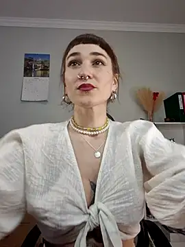 Snapshot of FoxRineHelen chatting on February 2025 01:50:01 PM FoxRineHelen online show from February 2025 01:50:01 PM