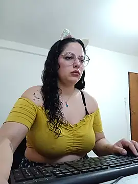 Snapshot of babyluna939 chatting on July 2026 05:01:02 PM babyluna939 online show from July 2026 05:01:02 PM