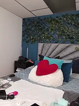 Grey Lorenz11 online show from February 2026 09:09:02 AM