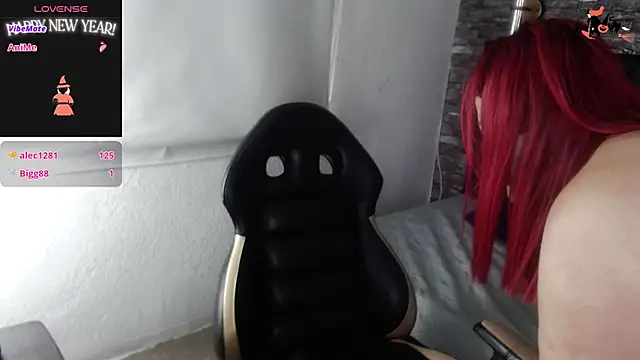 Snapshot of Bruja__Scarlata chatting on January 2025 01:36:01 PM Bruja Scarlata online show from January 2025 01:36:01 PM