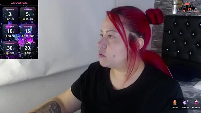 Snapshot of Bruja__Scarlata chatting on February 2025 10:58:02 AM Bruja Scarlata online show from February 2025 10:58:02 AM