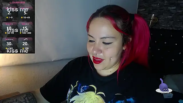 Snapshot of Bruja__Scarlata chatting on March 2025 02:18:02 PM Bruja Scarlata online show from March 2025 02:18:02 PM