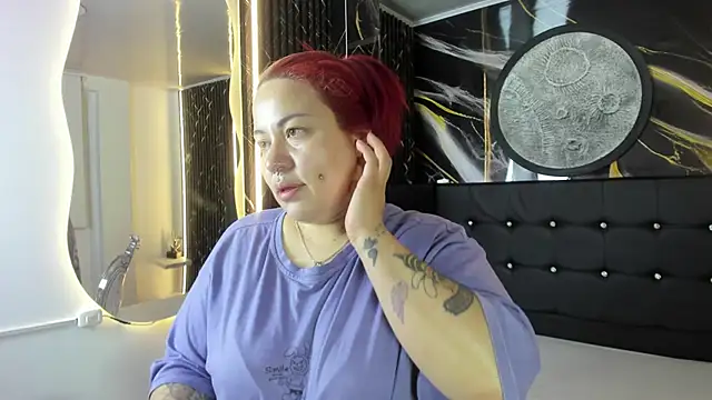 Snapshot of Bruja__Scarlata chatting on October 2025 10:13:02 AM Bruja Scarlata online show from October 2025 10:13:02 AM