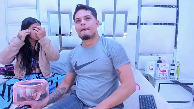 MelissaAndZeuss online show from January 2025 05:00:02 AM