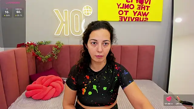 Snapshot of Linda_Insatiable chatting on January 2025 01:24:01 AM Linda Insatiable online show from January 2025 01:24:01 AM