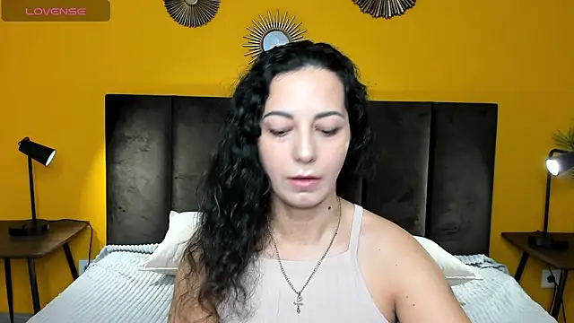Snapshot of Linda_Insatiable chatting on March 2025 01:31:02 AM Linda Insatiable online show from March 2025 01:31:02 AM