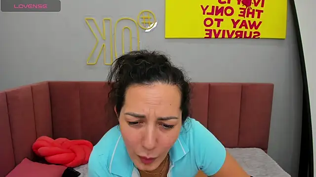 Snapshot of Linda_Insatiable chatting on March 2025 07:37:01 AM Linda Insatiable online show from March 2025 07:37:01 AM