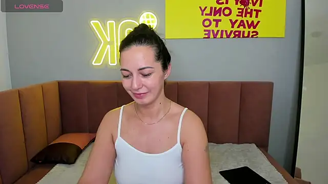 Snapshot of Linda_Insatiable chatting on March 2025 04:39:02 AM Linda Insatiable online show from March 2025 04:39:02 AM