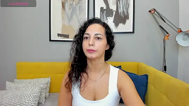 Snapshot of Linda_Insatiable chatting on March 2025 01:22:01 AM Linda Insatiable online show from March 2025 01:22:01 AM