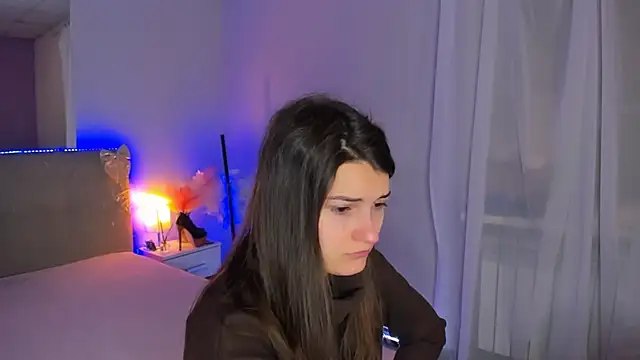 Laura Leee online show from February 2026 06:17:01 AM