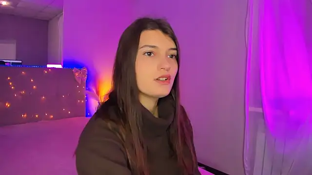 Laura Leee online show from April 2026 04:59:02 AM